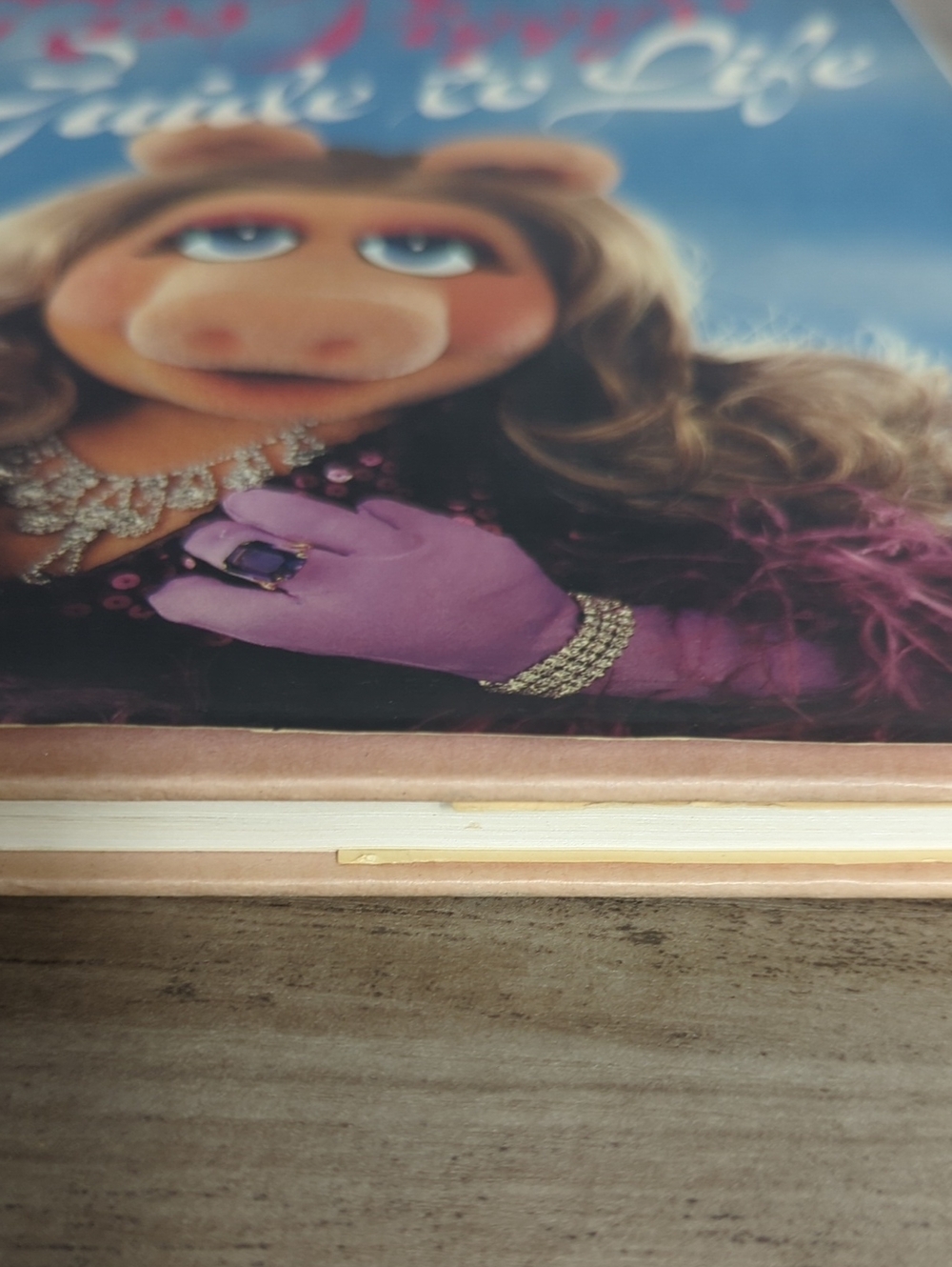 Vintage 1981 Miss Piggy's Guide to Life Hardcover Book Muppets First Edition - Picture 2 of 15